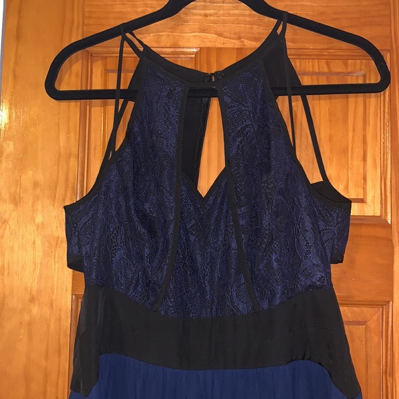 Dress - Picture 2 of 15